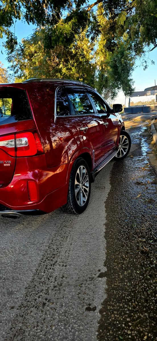 سلام عليكم سورنتو 2014 وارد امريكي حادثه بس البنيد نفسه مصلح والباقي كفاله سياره فول مواصفات مكينه 6 لاستفسار رقم هاتف ***********
