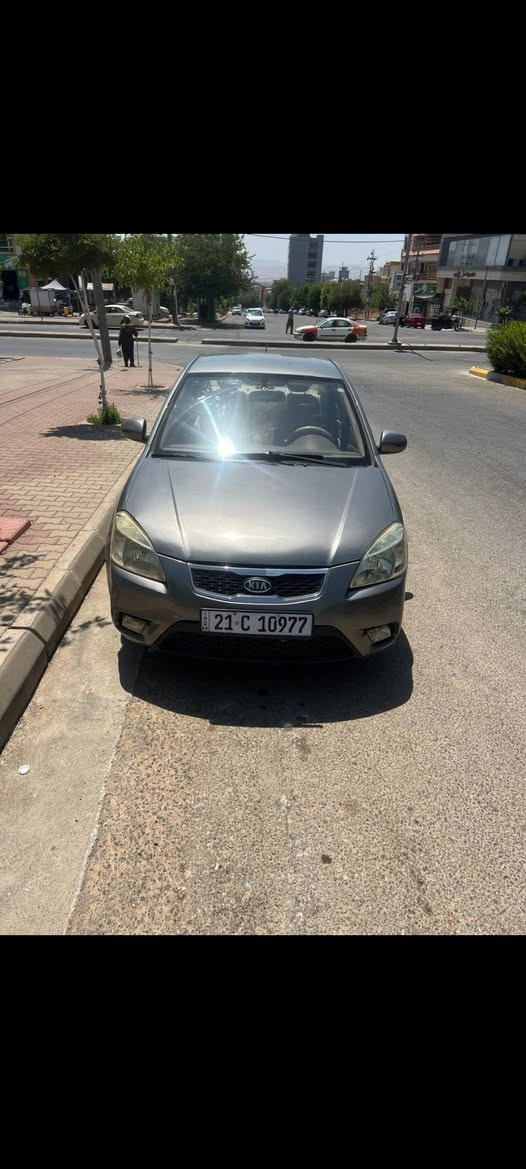 کیار  ریۆ kia rio
2012
76$ کەمێک مامەڵە
***********
