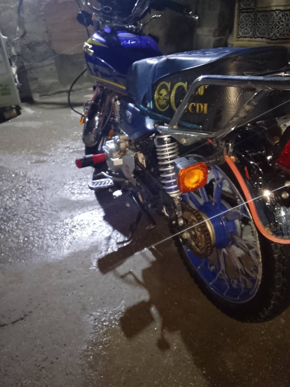 ا
سلام عليكم شباب ايراني خمسه كير موديل 25دراجه تجفيت جديد 
دراجه خير من الله ما نقصهه برغي السعر 650 بيهه مجال قليل *********** مكان بغداد
