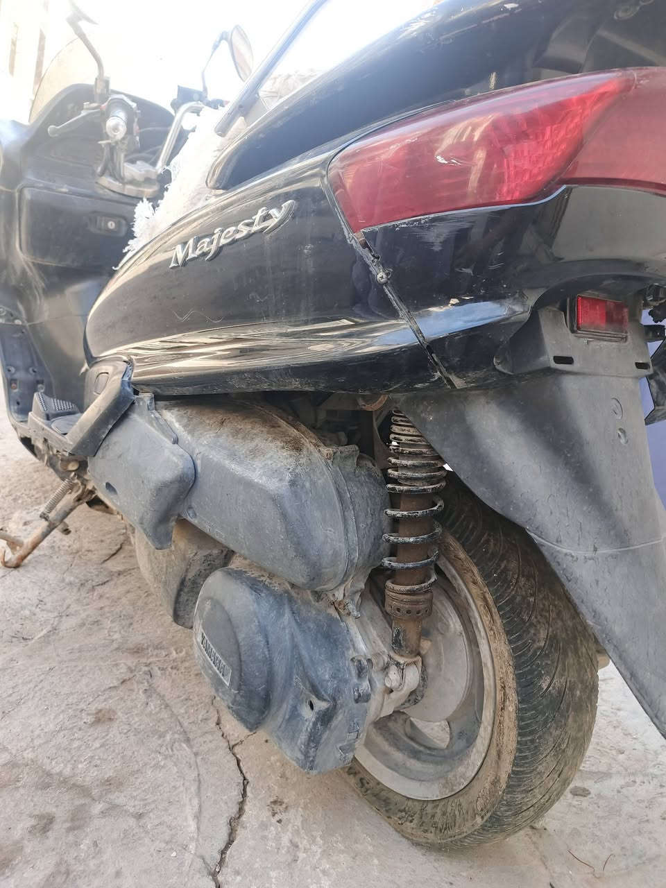 ماجستا دبل رون.. 
بايعلك كوم حديد وتكدر تبيعها تفصيخ محركها مو تعبان ولا مفتوح بس مجرد نوزلها يحتاجله تنضيف وتركها 6 اشهر او اقل في يعني هاي تنشري وانتَ ربحان واني الممنون مجاي اكلك هيج علمود هيه دراجتي لا ترا كلش تفيدك بس مالي خلكهن ما متفرغلها 
سعرها القفلللل 250 . بدون منازعات
ورقمي ***********
