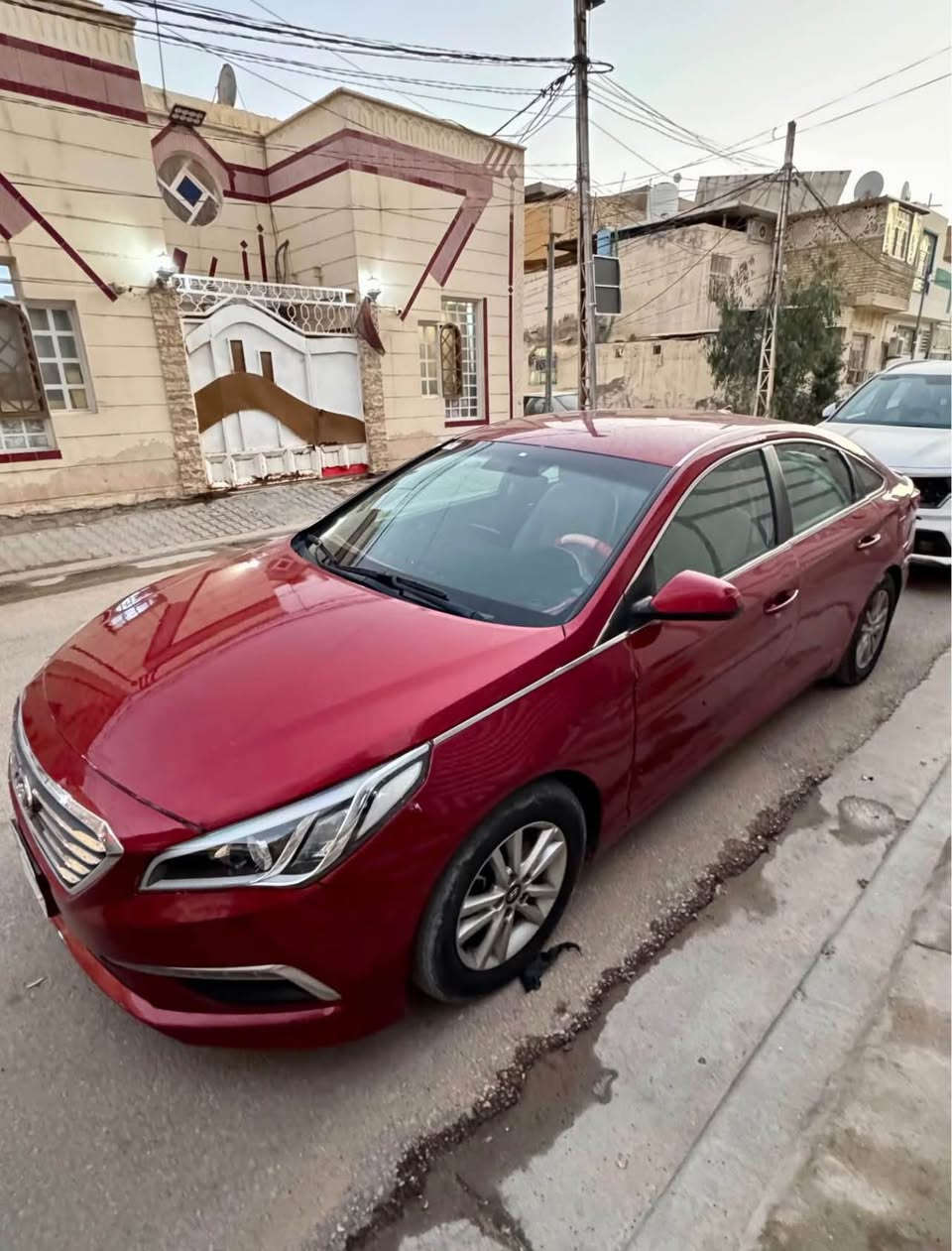 سوناتا 2015 رقم بغداد  مكينة وكير وحدادية وتبريد جاهزات بيها 3 قطع صبغ بدون دواخل شرط السعر 106 وبيها مجال *********** النجف, العراق
