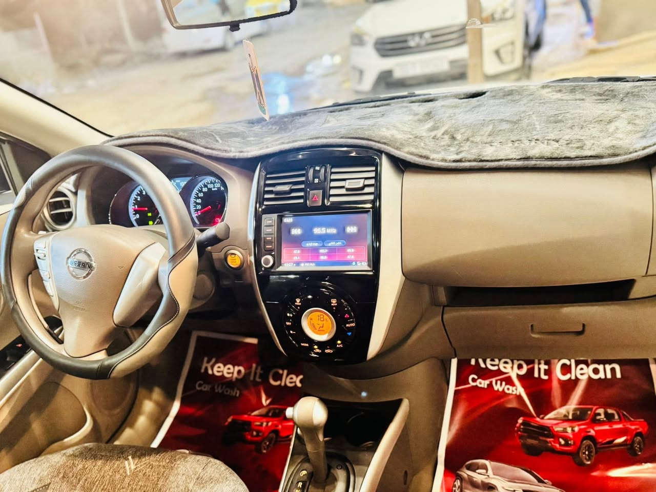 السلام عليكم نيسان صني2023 
السياره فول مواصفات تختلف عن العاديه
1:بصمه تشغيل وابواب
2:اشاير بالمري زائد مري شفط
3:شاشه بلاديه تدعم الكار بلي
4:تبرير شاشه تحكم كامل
5:كيجات عدد ثنين منفصله وكيج حماوه
6:قطعتين تبريد 
7:ويل كب
السياره مدوشمه دوشمه كامله درجه اولى وارضيه مدوشمه جلد

ورقم بغداد اب اسمي الرقم جديد تحويل مباشر وقليل رقم بغداد تجي مكفوله من الضربه والصبغ والبارد والشخط بس رصعه صغيره وعلى وضعهة وكير ومكينه وحداديه على وضع الشركه السياره بس طابكه ونصبه وجديده وجاهزه وعلى ايدي من زيرو ماشيه ٢٤ الف حقيقي 
السعر ١٢٧ ورقه وبيهة مجال والسياره فول تختلف
مكاني بغداد حي اور للبيع فقط
***********
