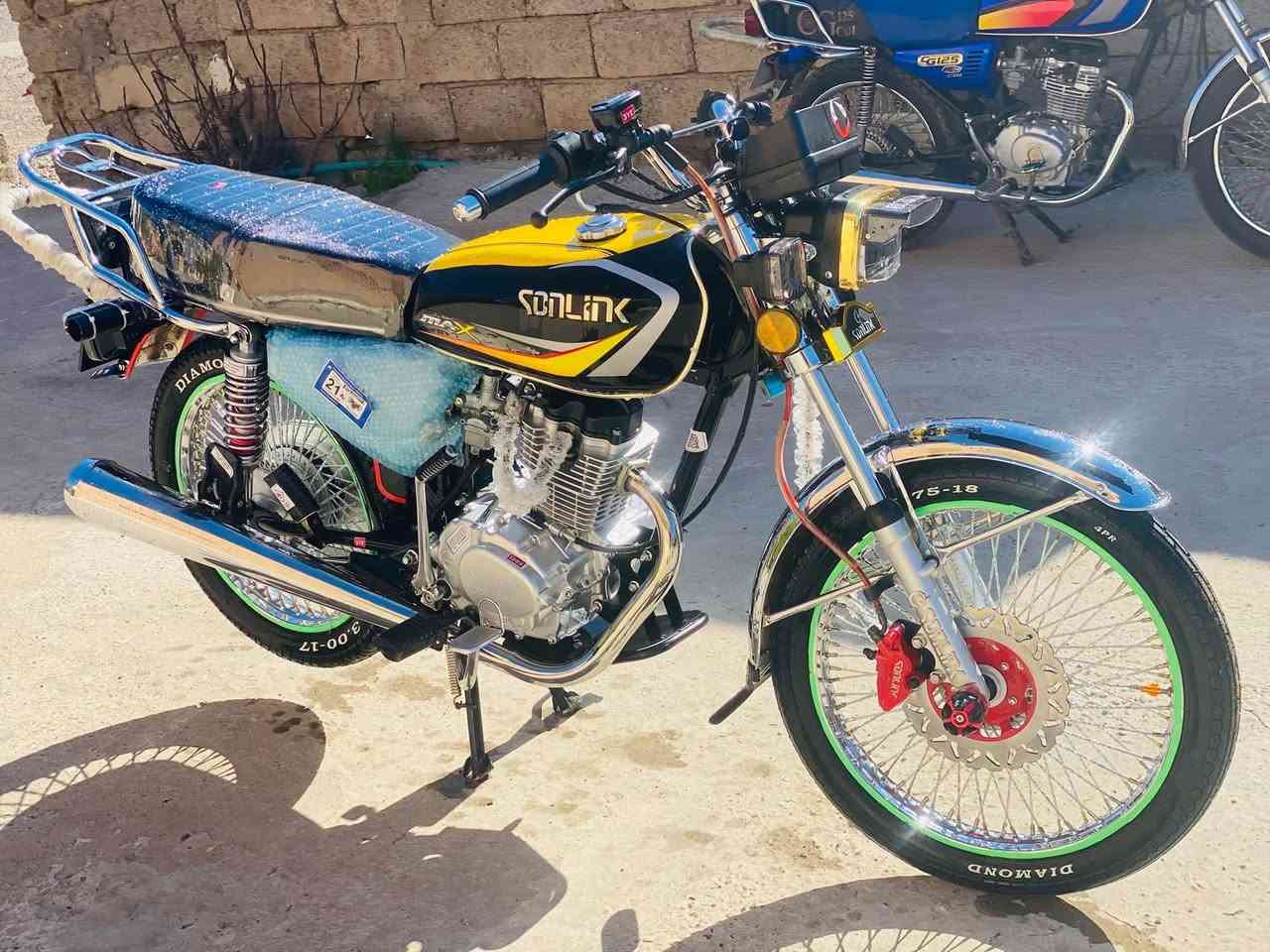 السلام عليكم ويالة كب جدد ثنينهن للبيع 
او مراوس بويالة سيم نفس البصورة دسك كدام 
هـ *********** 
مكاني الشرقااط
