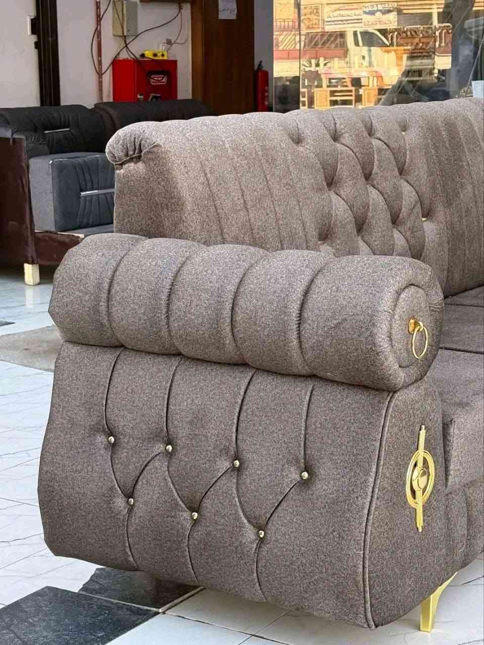 عرروض خاصه 😍😍

موديل درهم 700الف فقط 

تخم عراقي مودرن تركي عشر مقاعد خمس قطع 
10مقاعد700
9مقاعد 675
8مقاعد 625
7مقاعد 550
5مقاعد 450

خمس قطع اثنين كبيرة ثلاثيه وحده وسط ثنائية و كرسيين مع كوشات عدد 6
جميع الالوان متوفره
توصيل داخل بغداد مجاني 
اطراف 15

القاعدة خشب كله بلوك 18مل
القماش چگور قديفه ثكيل او حسب الطلب متوفر انواع الاقمشه 
الاسفنج مميز اول مضغوط علو الاسفج 7سم 

❇️قياسات القنفات ❇️
190سم  القنفه الكبيرة ام ثلاث مقاعد 
150 سم القنفه الوسط ام مقعدين 
75 سم  الكرسي

العمق الكلي للتخم  75 سم عرض المقعد الصافي للجلوس 60سم
ضمان حقيقي للامانه 5سنوات 

للحجز ارسل
 الصورة 
والاسم 
ورقمين موبايل
والعنوان
على الخاص
الي يريد طبله سعرها 50

التوصيل خلال 4ايام فقط


**إذا كنت صاحب هذا الإعلان وتريد حذفه لأي سبب، رجاءا أرسل رسالة إلى الدعم الفني**