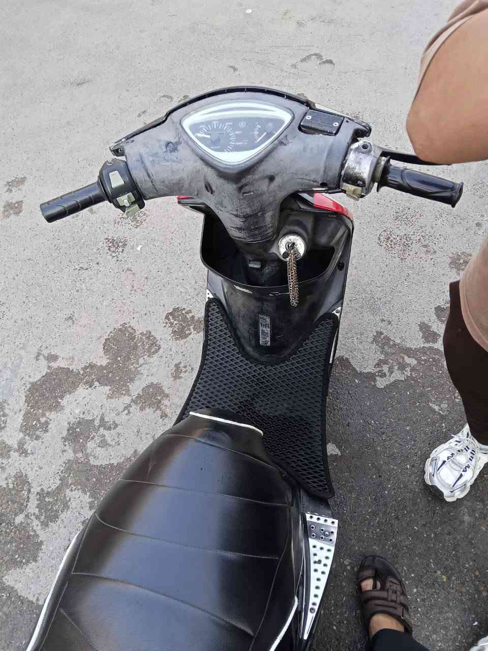 سلام عليكم شباب عندي دراجه البيع ماكس عدله سعر 650 بيه مجال تواصل علئ وتساب ***********
