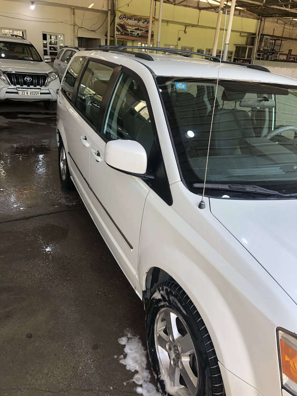 السلام عليكم دوج موديل 2009 حلوه السياره مكينه كير مكفول كشر السياره مثل ما واضح بل صور والسونار مرفق مع الصور سعر السياره ١٠٠$ ومكان السياره ديالئ بــعقــوبـه 
للاستفسار اتصل ع الرقم 
***********
