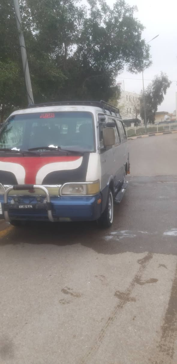 كيا بستا موديل ٩٤سنوية  2029السيارة كاملة خير من الله بس المكينة تنقص ٤٥وبيها مجال رقم الهاتف ***********نسوي وكالة عامةبيهة
