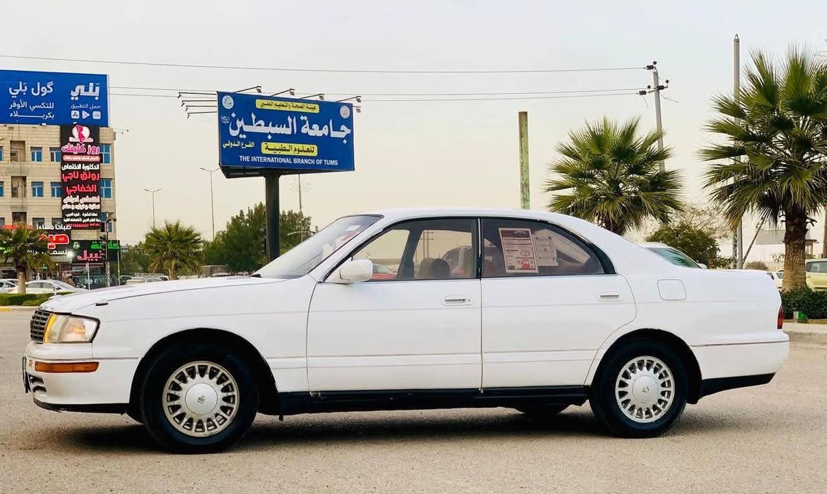 سلام عليكم تيوته بطه موديل1993مكفوله من الضربه ولكصه ونقل جثه مصبوغه عام للجماليه  رقم إنكليزي تحويل ثاني يوم السنويه لغايت 2030 التواصل خاص او ***********لمكان بغداد سعر59وبيه مجال
