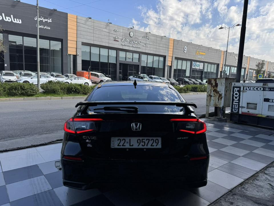 سلام عليكم
Honda Civic
2022
sport 

فول مواصفات
محرك 2.0 بدون توربوو
شكل كامل سپورت
ماشى 60,000 
نص جاملغ سبغ شوية بونيت 
بجم كپس
ارباگ بس ستيرن سيستم بيلادى
صور حادس نشرت

سعر 145
***********
عنوان اربيل
