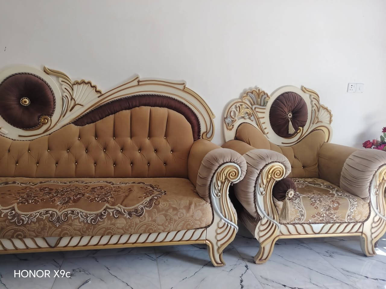 السلام عليكم تخم مستعمل نظيف للبيع السعر600الف  وبي مجال لتواصل ***********
