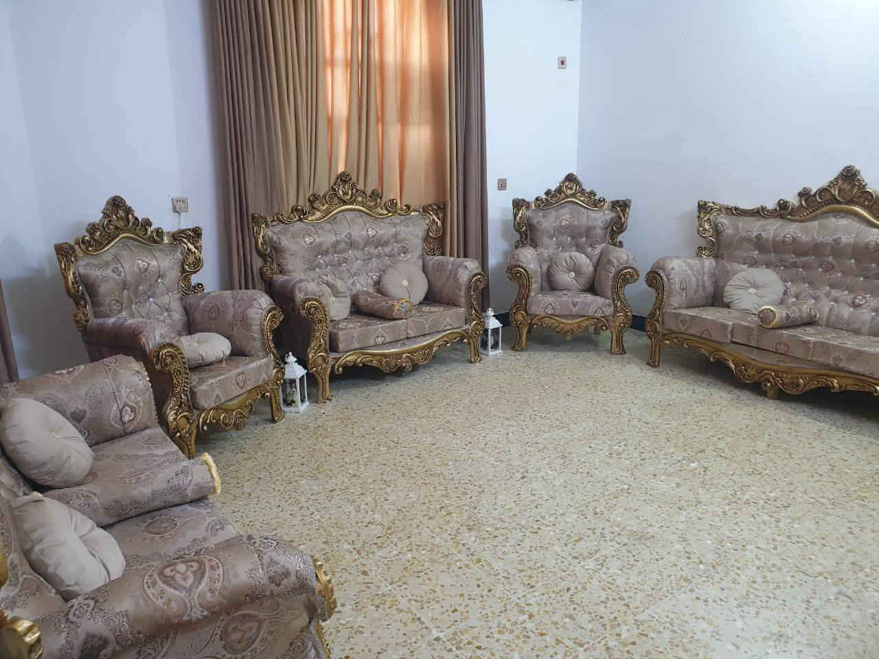 السلام عليكم بيت للبيع منطقة الخالدية قرب مستشفى الرشيد مساحة 318 متر للاستفسار *********** السعر 120 وبي مجال
