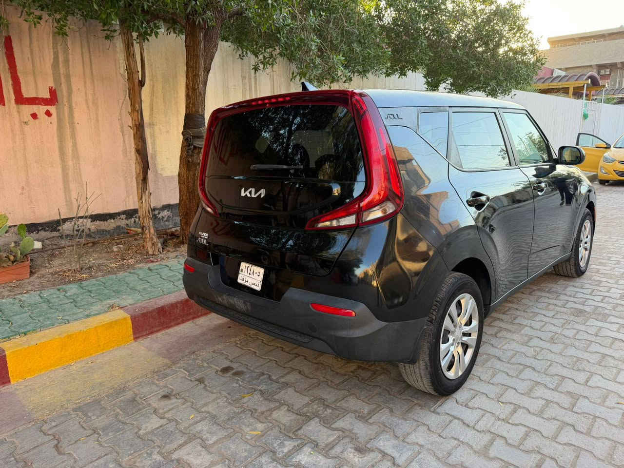 السلام عليكم كيا صول موديل 22 دخول جديد سياره جاهزه ما بيها اي نقص
جاهزه من كل شيء 
يا قصه جنطه ادوات ادوات ادوات ادوات 
محرك كهربائيات تبريد جاسم 
السعر 75 ورقه بها مجال الوان بغداد 
رقم الهاتف ***********

