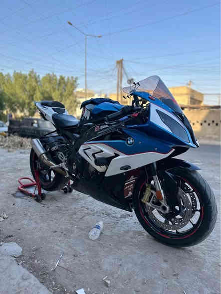 BMW s1000 rr سلام عليكم 
2015وارد امريكي 
الحادث كفرات فقط…
ممشا دراجة 40
العنوان(بغداد)
الستفسار(***********) بغداد
