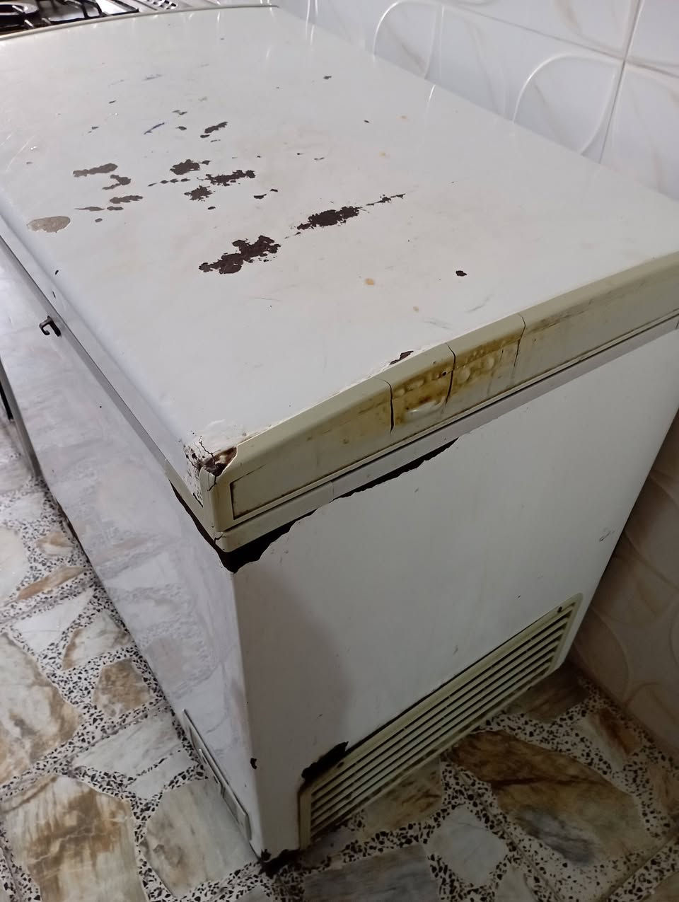 ♦️ مجمدة للبيع ♦️
- مجمدة شغالة ما بيها اي شيء 

- مجرد زنجار بالخارج قليل وحرق بصفحة وحدة من الخارج موضحة بالصور 

• قياسها 
88 سم × 60 سم
🟡 سبب البيع اشتريت جديدة اكبر منها

السعر 70 الف وبيها مجال قليل 

العنوان النجف 
للاستفسار خاص .


**إذا كنت صاحب هذا الإعلان وتريد حذفه لأي سبب، رجاءا أرسل رسالة إلى الدعم الفني**