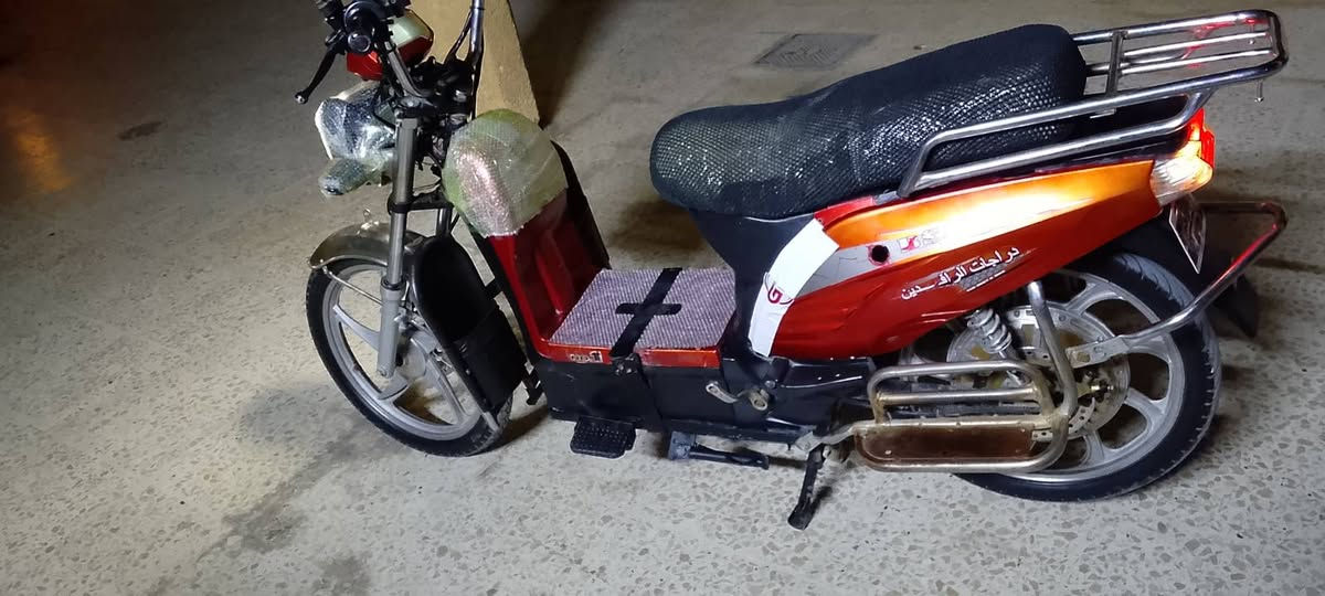 موطور هارلي نوعيه بغداد موديل 2023 موطور حلو نضام 5 بطاريات دبل كبار حجهن 36 امبير  جدد لك كلهن يقرن 11 وعل الفحص قبل شهر من شادهن فول بطارياته جدد لك كهربائيته شغاله لايت هورن كله شغال شاحنه جديده مع البطاريات تايرات جدد لك السعر 270 وبي مجال للشراي سعره سعر لشه العنوان الفلوجة حي نزال ***********//*********** واتساب عل الكورك
