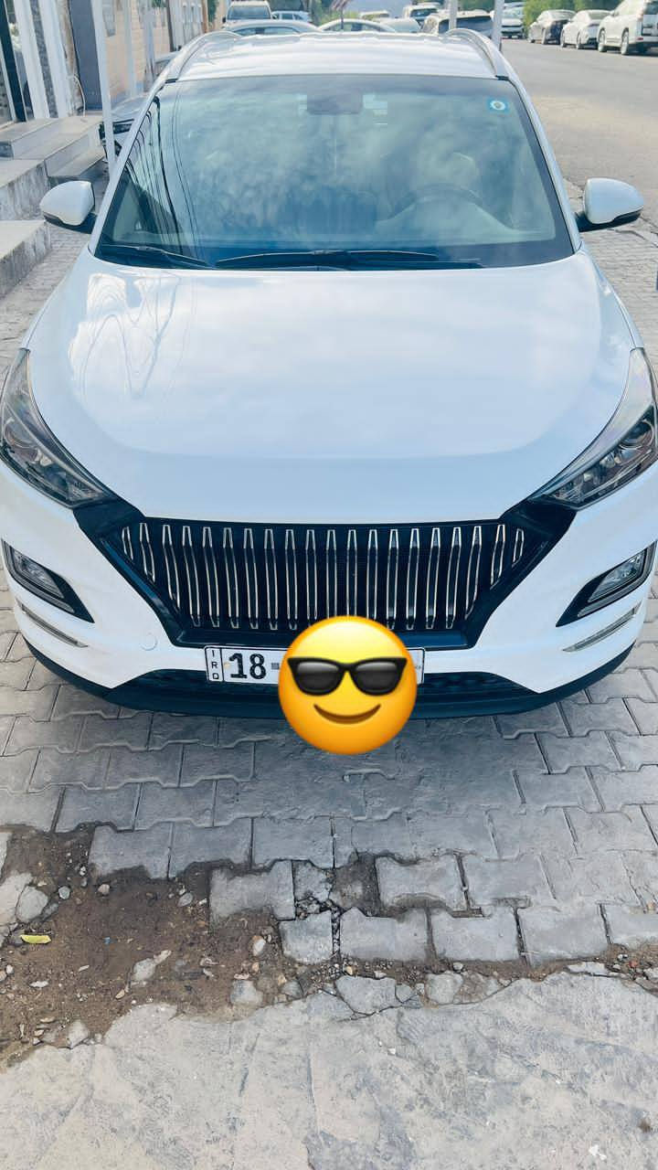 توكسان خليجي موديل 2020 
كوري اصل 
لون ابيض 
فول مواصفات عدا البنوراما
لد نهاري 
بصمة 
تشغيل عن بعد 
اشاير بالمري والمري شفط 
حساسات خلفيه 
كاميرا اماميه اصل وخلفيه 
كشنات جلد بيجي 
تحكم ستيرن 
تبريد قطعتين 
٣ مودات سياقة 
ماشيه ٦٢  الف وقابله للزيادة
رقم بابل الدولي الجديد
سنوية مجددة لسنة ٢٠٢٧ 
مكفولة ما عدا شبر بارد اسفل الباب خلف الصدر  وسونارها موجود
السيارة جاهزة من كلشي وانظف واحلى من الصور ..

رقم صاحب سيارة ***********
