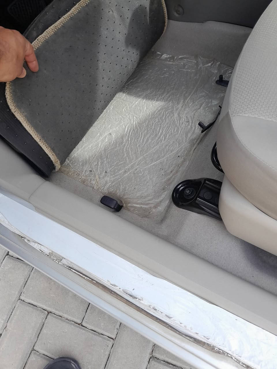 نيسان سني صدي موديل ١٩ كفاله عامه
ع وضعيه الشركه ماشي ١٧ ألف حقيقي وين  يعجبك وديها بشرط ع الفحص   تايرات شركه رقم بغداد جديد هزه جديده مكان السياره بغداد السيديه ***********
