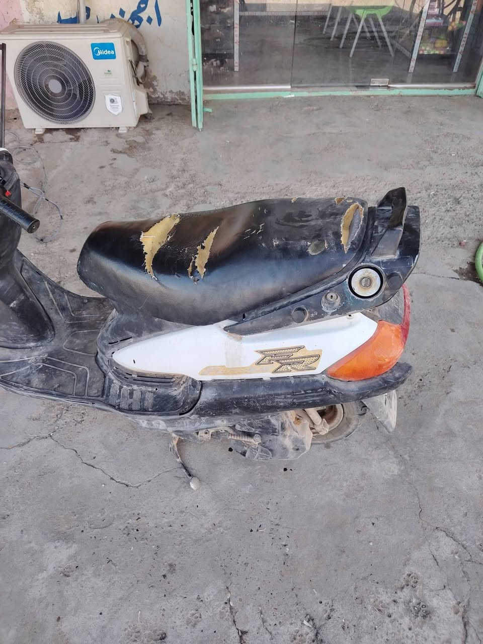 دراجه فراشه فضائي للبيع  كهربايئات كله شغاله معايزه بس تجفيت 
 السعر 250 وبيه مجال للاستفسار اتصل ***********
