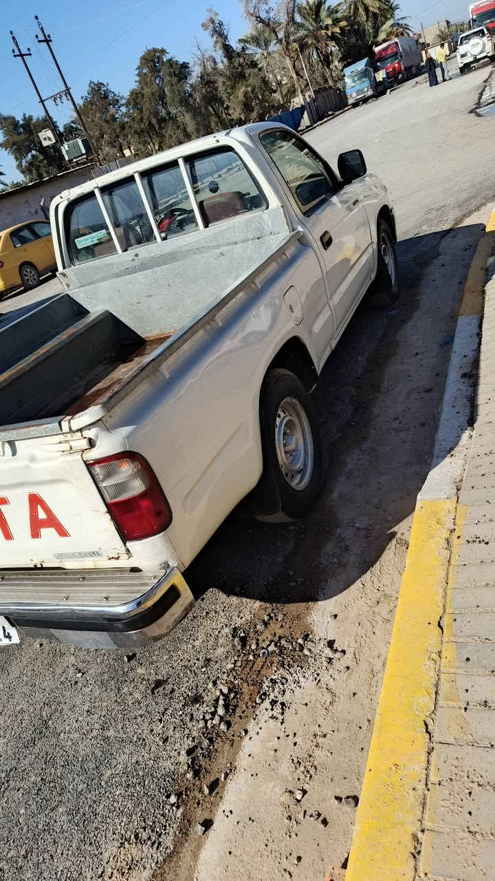 السلام عليكم بيكم تك موديل 2001 مكينه و كير خير من الله بيه ملاحظات بسيطه ضربته باب السايق تبديل باب اصليه رقمه بغداد 2028 تنتهي السعر 92 باقي تفاصيل اتصل و تدلل العنوان بغداد الشعب *********** ملاحظة غير متواجد علا النت
