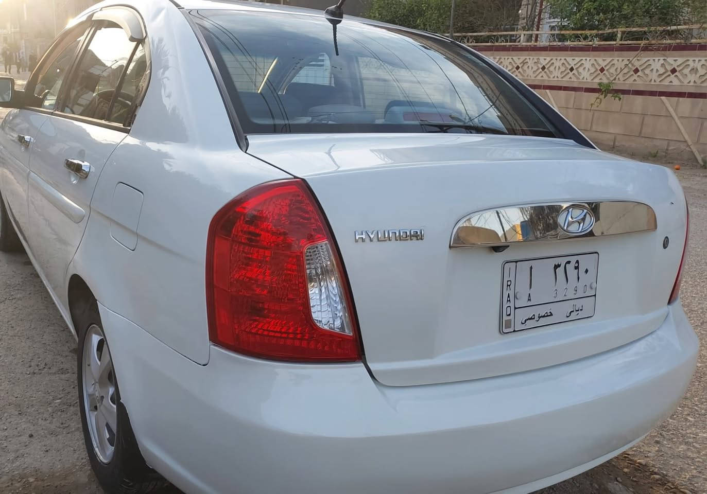 السلام عليكم
أكسنت ٢٠٠٩ امريكي 
بيهه جامرلخ خلفي بدون دواخل
وكم قطعه صبغ مو احزام بس اعتبرهه حزام 
بدون دواخل سياره حلوه ونظيفه كير محرك خير من الله 
العنوان ديالى بعقوبة
 السعر ٧٨ وبيهه مجال بسيط
للأستفسار الاتصال ع : ‭٠٧٧١ ١٧٧ ١٣٥٧‬
