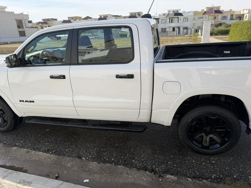 رام 2025 ماشي 15 الف ابيعها مرقمه اربيل سعر البيع 35 الف دولار رقم الشاصي مرفق حادثها سطحي فقط اسفل البابابيين بدون دواخل سياره فول بس بدون بنوراما شاشه تيسلا تبريد وتدفئه بالكشن داخل احمر السياره سته سلندر ايتورك
مكاني اربيل رقم التلفون *********** واتس اب متوفر
