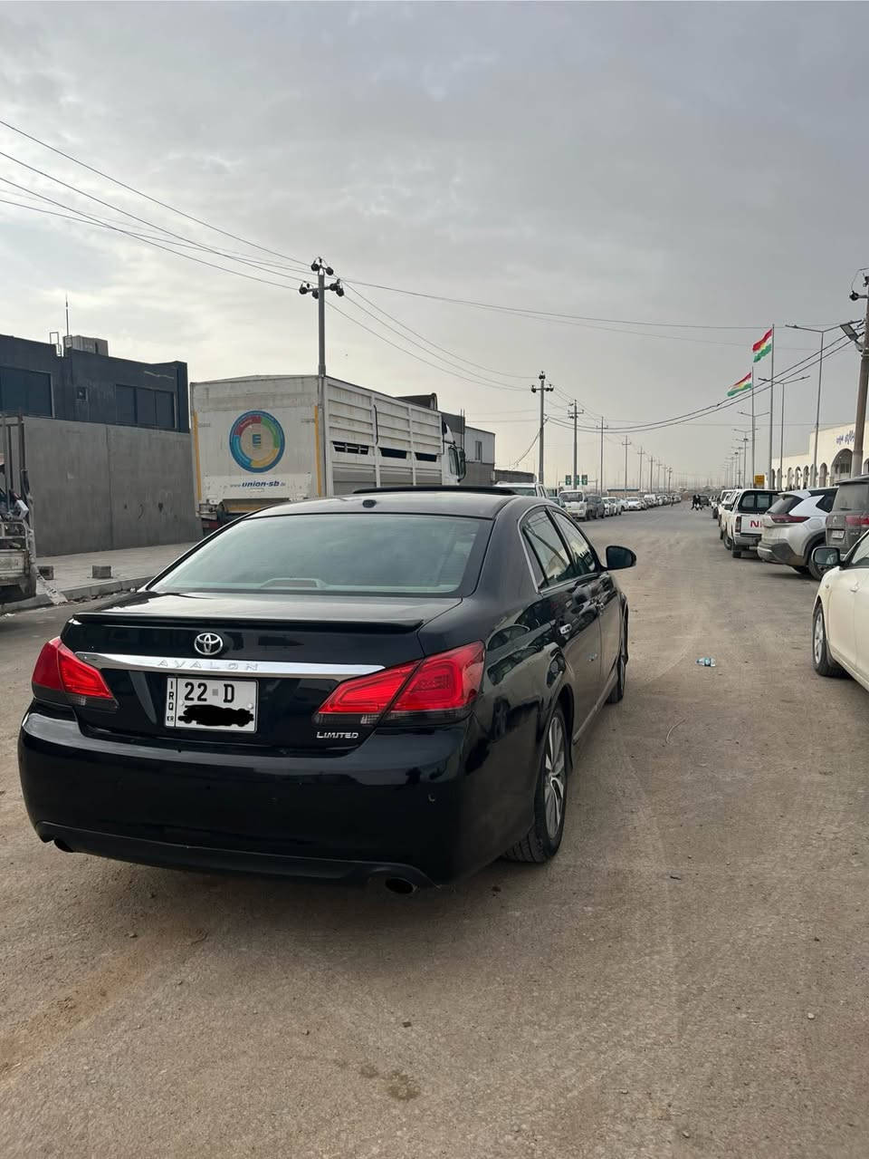 مودیل 2011
لیمی تیدی
قەپات موسفاتە 
هیچ لیدان نوسبوخی نیە تەنها ٣جیگیا سەردە کوتە
رەقەم سەنەوی هەموو نوهیە *********** Singapore
