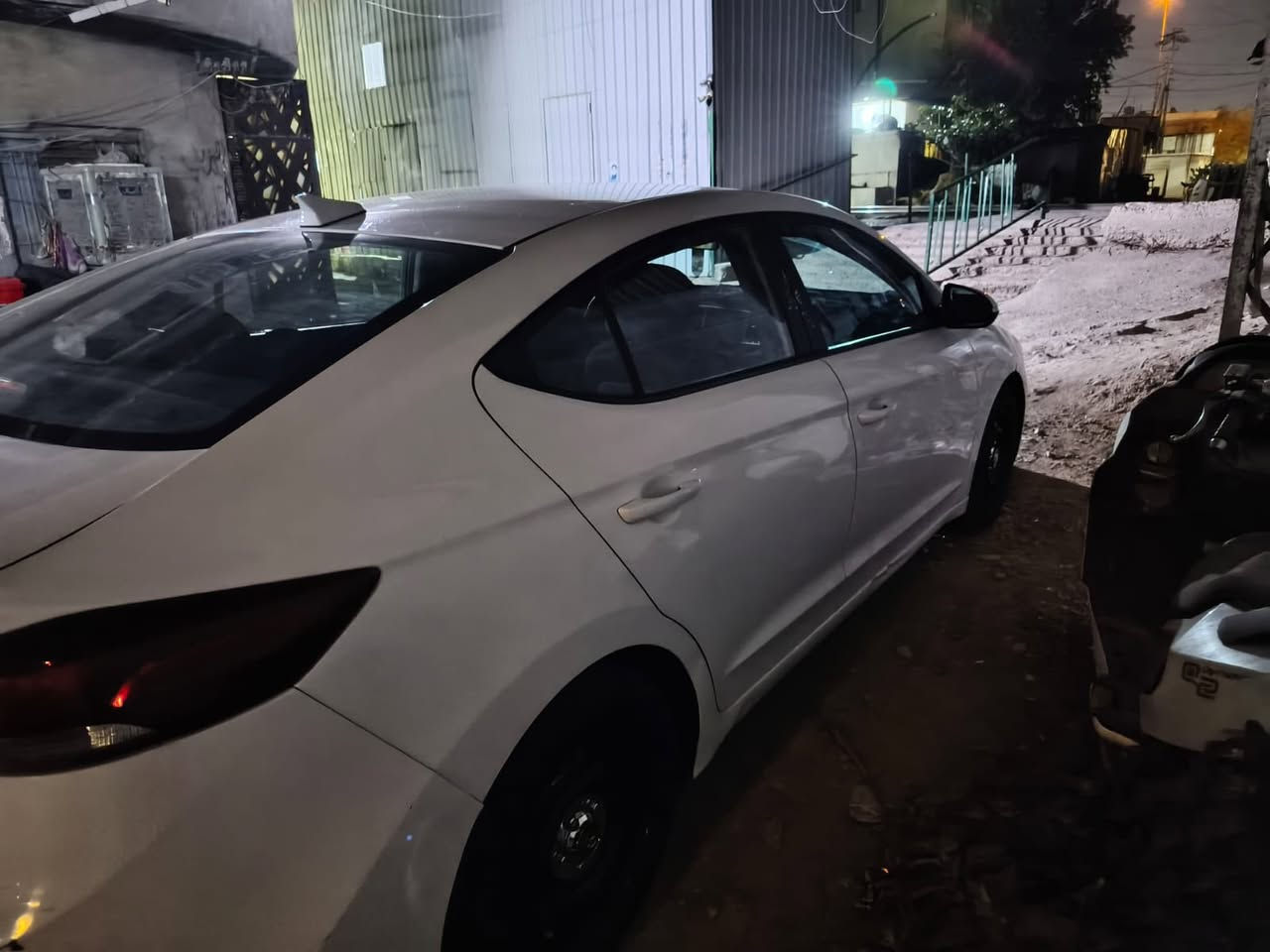 سلام عليكم النتره موديل2017 كندي بيهة 3قطع وشبر بل بنيد رقم كربله مشروع وطني بسمي رقم انكليزي هزه جديده كير مكينه خير من الله منضومه تبريد جديده سياره جاهزه من كلشي وبعد احله من صور *********** ممتواجد عل فيس
