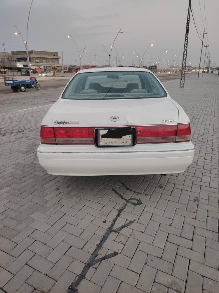 السلام عليكم راس الثور فلات للبيع موديل 1996 صدفي شاصي 55 كرستال اصل دكمتين رقم بصرة 
بيها صبغ قمارة وجاملغات خلفية
مكفولة من الكص والنقل الجثة والضربة والرسميات
سنويتها منتهية صارلها سنه
مكينة وكير وحدادية وتبريد وكهربائيات مكفولات جاهزة السيارة
السيارة ماعوزها شي بديها حلو(بيها هذا زلغ بالدعامية مثل ماموضح بالصورة) دواخلها حلوه بس دشبولها مفطر
كشناتها كهرباء السعر 105 بيها مجال قليل
للاستفسار اكثر  *********** البصرة, العراق
