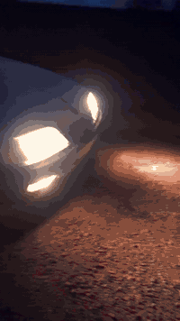 السلام عليكم ابو اوميه موديل 93 حجم 2000 سعر 35$ بها مجال سياره خير من الله جديده رقم مسطره هزه جديده الوان صلاح***********
