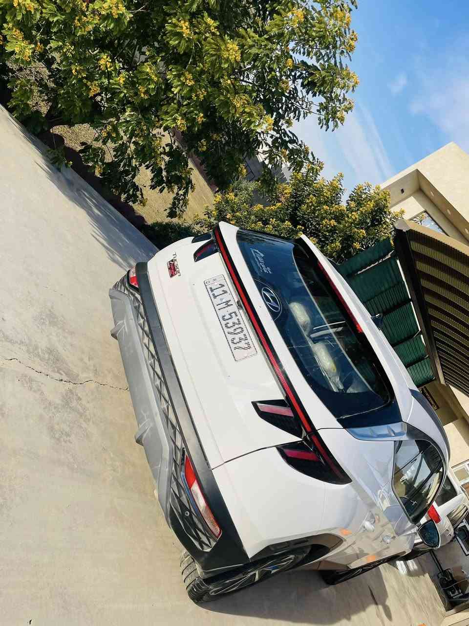 السلام عليكم 
توسان 2024 خليجي 
بغداد 
ماشيه 30 
مابيها نقص 
بدون صبغ بدون تبديل بدون فتح 
ملاحضات واضحه بالسونار بسيطه 
سعر البيع 220 
***********
مكان السياره بغداد التاجيات
