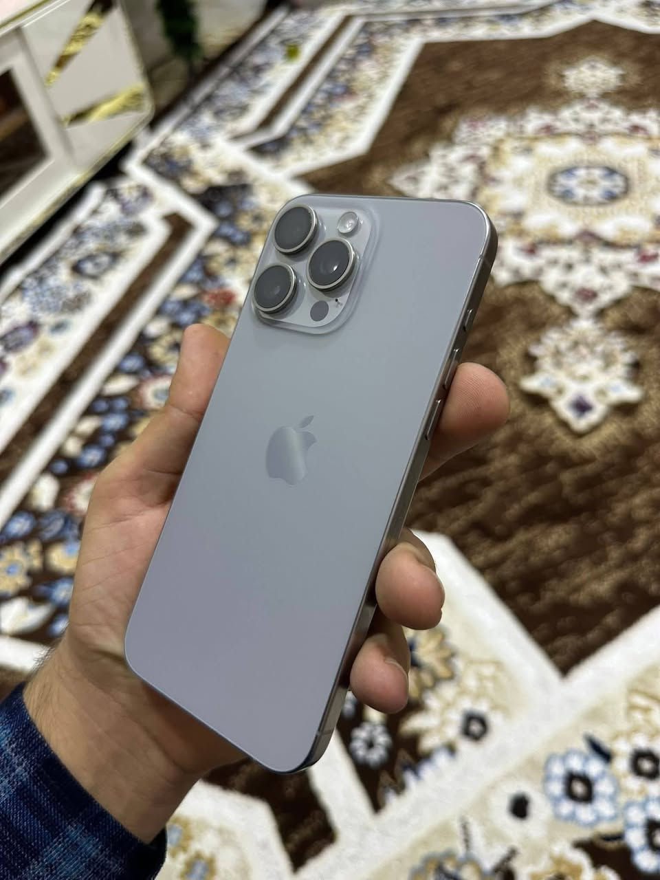 ايفون 15 برو ماكس
ذاكرة 256 
نموذج m
بطارية 90 مبدل شاشة فقط وكلة شرط 
نضافة 100/100 شخط مابي 
سعر 615 الف بيع فقط 
***********
