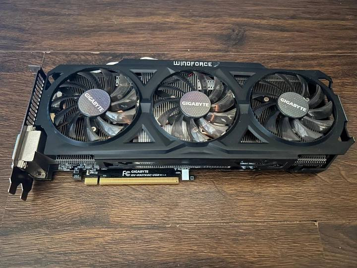 الكرت شغال ويعرض صورة بدون اي مشاكل او خطوط وغيرها 
ماعرف اكثر من هيج 
اعلى سعر ابيعة وبلعافية عل ياخذة


**إذا كنت صاحب هذا الإعلان وتريد حذفه لأي سبب، رجاءا أرسل رسالة إلى الدعم الفني**