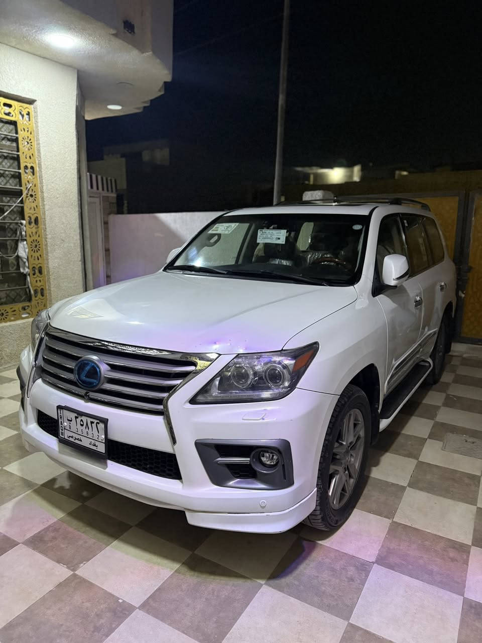 سلام عليكم لكزز 2014بريم  فول موصفات بيه البنيد مفتوح مكينه كير كفاله سياره جاهزه على آخر حبايه بيع أو مراوس بلاندكروز أو تاهو  ***********
