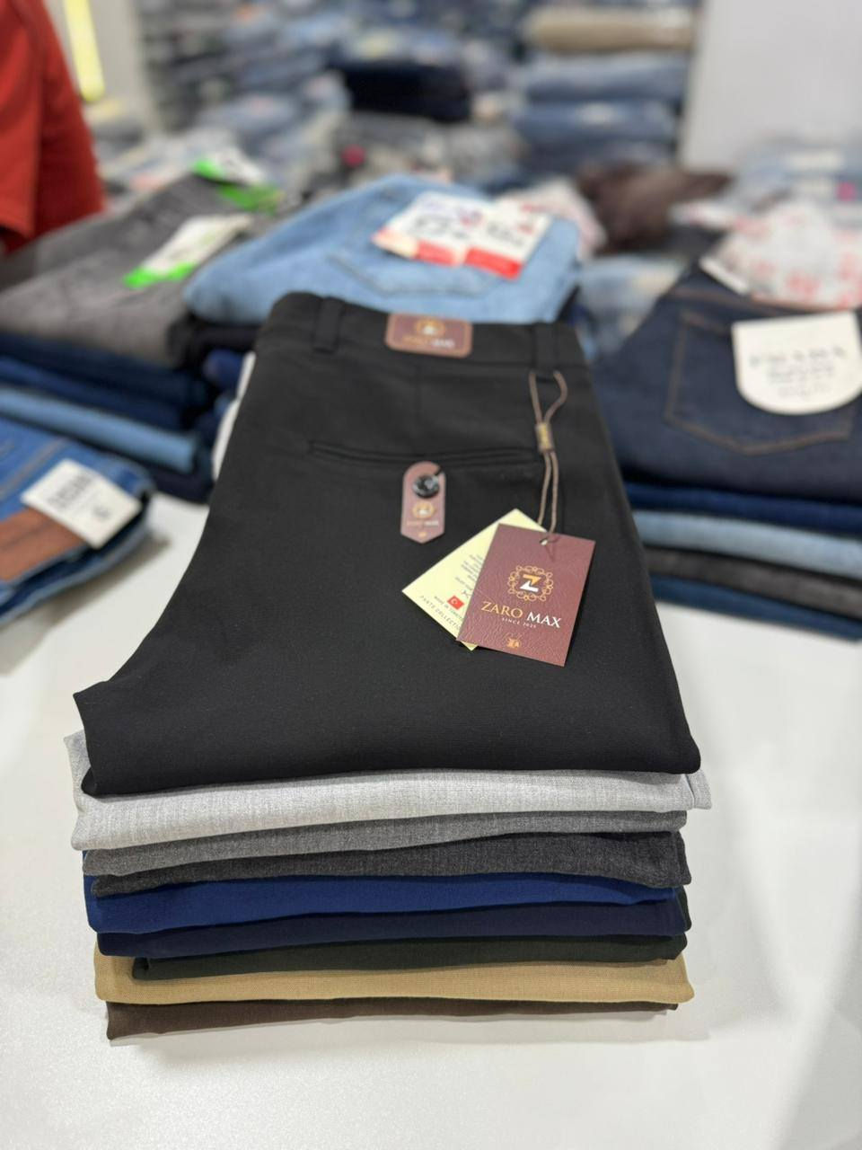 اللهم صلى على محمد وآل محمد الموسم الصيفي يمنه مختلف تماما 

جمبع موديلات البناطير الجينز والقماش موفرها الكم 
من قياس 29 إلى قياس 42 
البوري والهاف والبوي فريند وموديلات 95 و100 
حله نادر الثانيه قرب مدرسة الوائلي الابتدائية مقابيل سوق نادر  ***********
