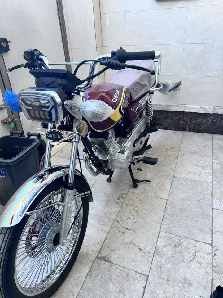 السلام عليكم ٤ كير جديده بالكارتون بعدهة هسه منزليهة 
مكان بغداد الشعب 
سعر800
***********
