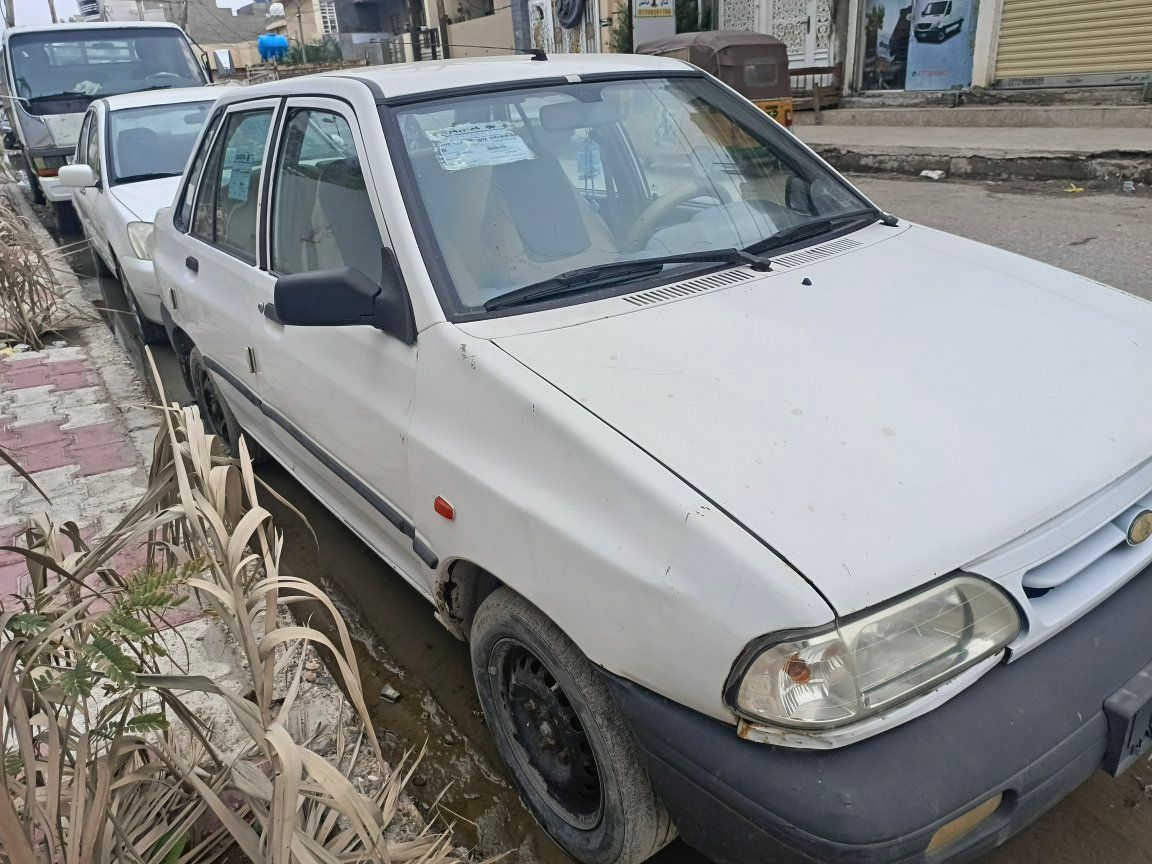 السلام عليكم سايبا موديل 2012 لون أبيض رقم بغداد  
بس بيه خياسات دوسات فقط والباقي كل يشتغل تجي وتشوف بعينك واني حاضر الك 
سعر 35 ورقة أو بيه مجال 
رقم ***********
العنوان بعقوبة
