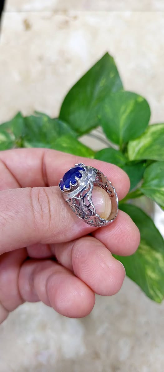 خاتم من الياقوت الافريقي الازرق فضه عيار 925 صياغه ايطاليه قطعه كلش جميله للاستفسار  ع الخاص


**إذا كنت صاحب هذا الإعلان وتريد حذفه لأي سبب، رجاءا أرسل رسالة إلى الدعم الفني**