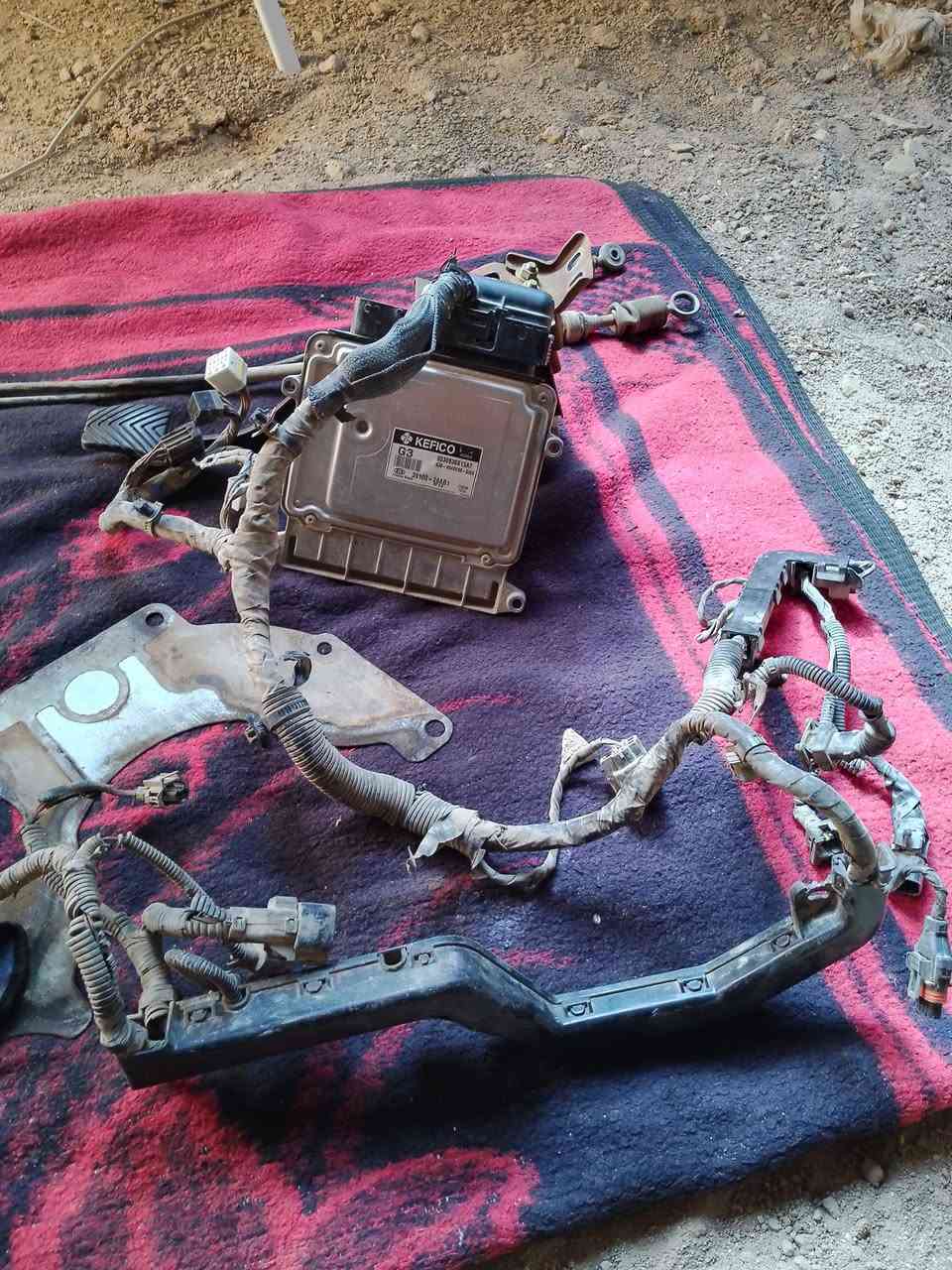 قراظ كيا ريو موديل 2008 مال ريو كير عادي ما يرهمن عل وتماتيك مكاني ناصريه وكلهن القراظ جدد الله شاهد *********** قيم وخذ
