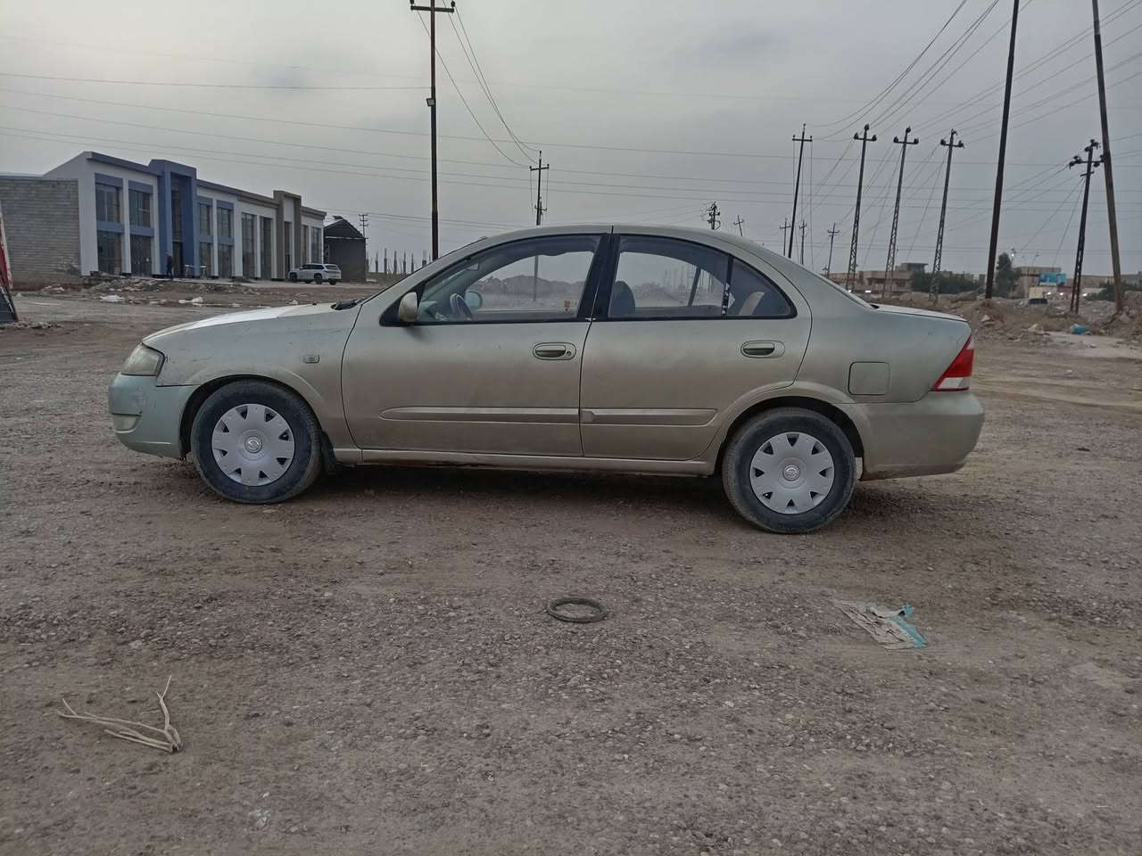 سياره سني 2007محرك جديد كير جديد صدر جديد تخم تاير جديد تبريد شغال تدفاه بيه صبغ اربع قطع مكان السياره صلاح الدين سامره***********
