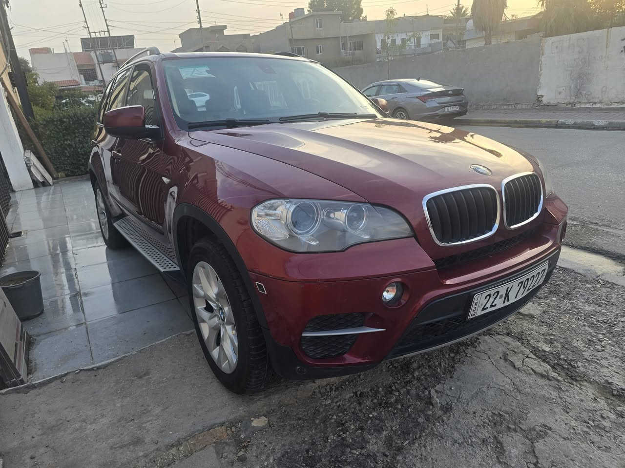 سلام عليكم x5 2013  ماشيه ٥٤ الف عروش خليجي دبل بصمه للبيع بيها ربع الباب الخلفي مصبوغ فقط ***********
