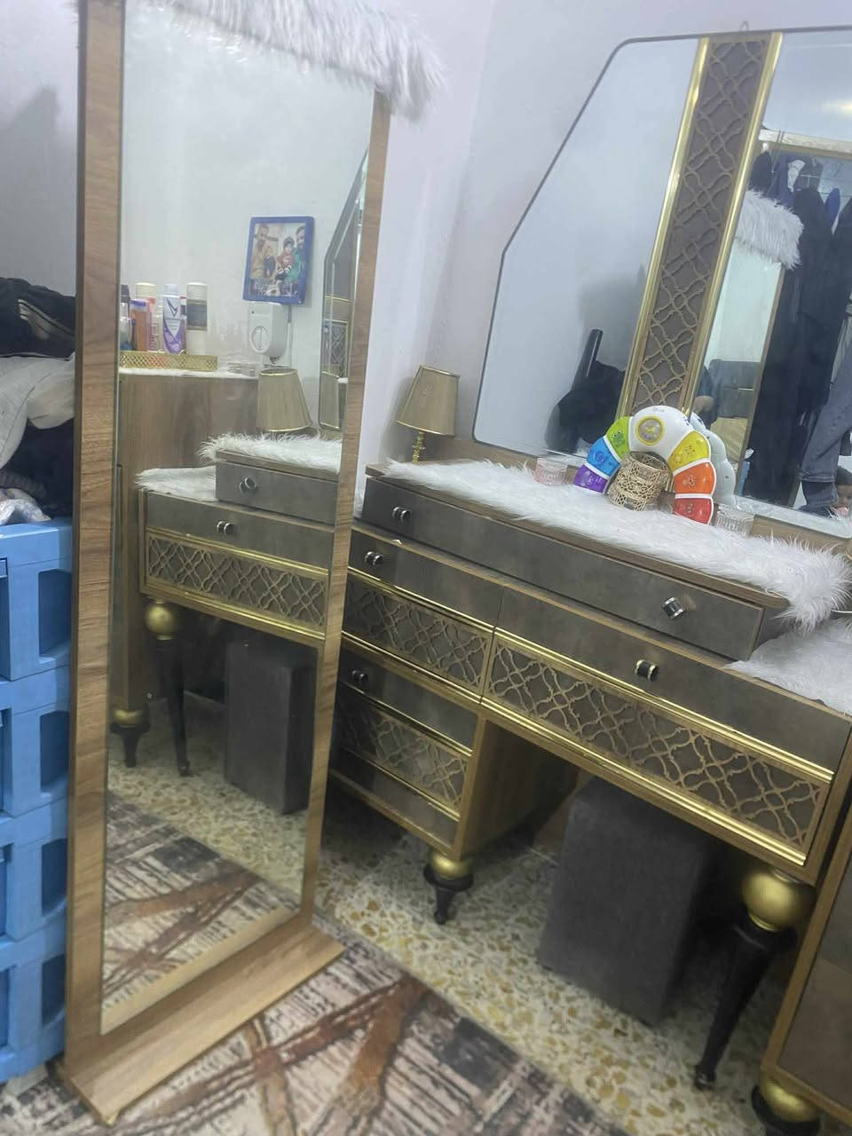 غرفة تركي ١٠ قطع للبيع بسعر ٥٠٠ الف وبيها مجال 
العنوان بغداد مدينة الصدر


**إذا كنت صاحب هذا الإعلان وتريد حذفه لأي سبب، رجاءا أرسل رسالة إلى الدعم الفني**