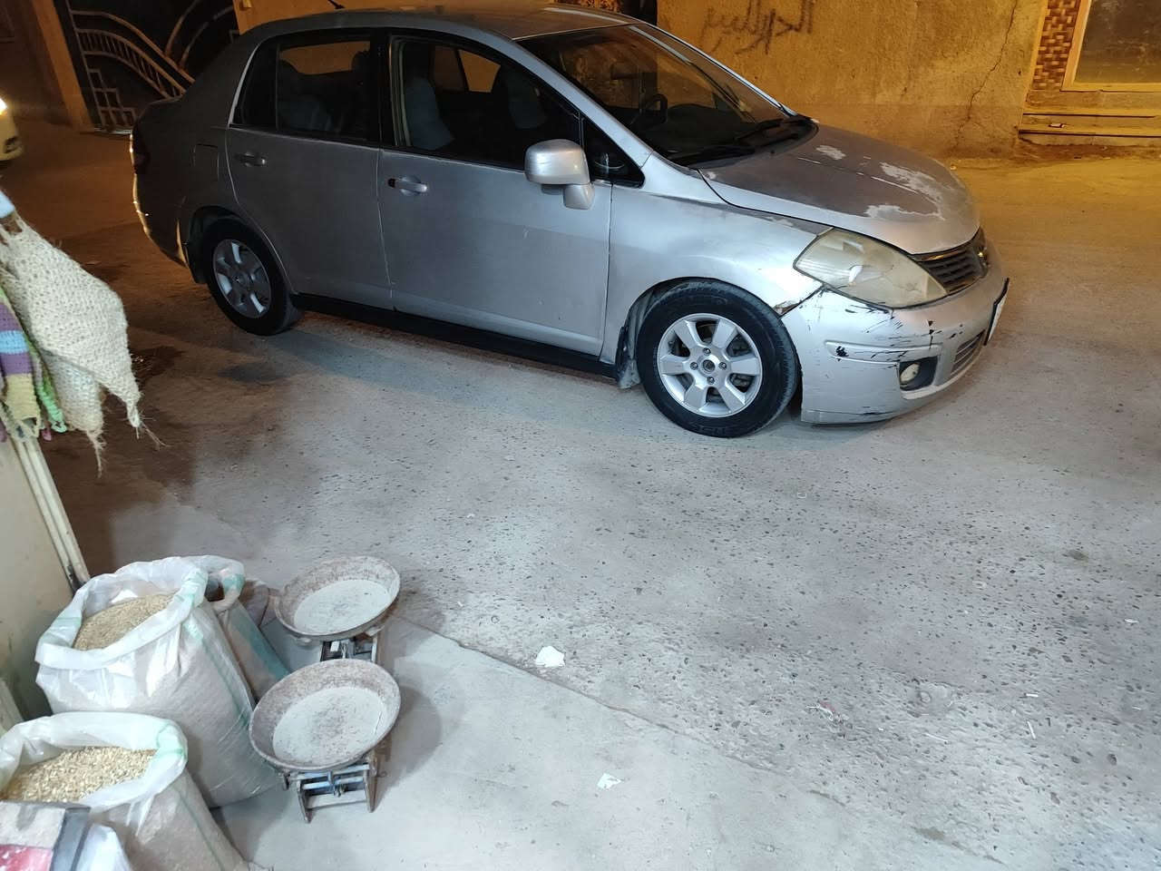 السلام عليكم نيسان فيرسا ٢٠٠٨
بيها بدايه كازكيت 

 سعره ٥٠ وبيها مجال بعد الشوف اتصل ع ***********
