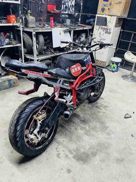 سلام عليكم كاوسكي 636  2004مزوده كل غراضهه اصليه شاصي هوزن يدات اصلي مكينه مفتوحه دراجه نكره كلش ناعمه  عنوان بغداد سعر 19 ورقه شراي يتصل ***********
