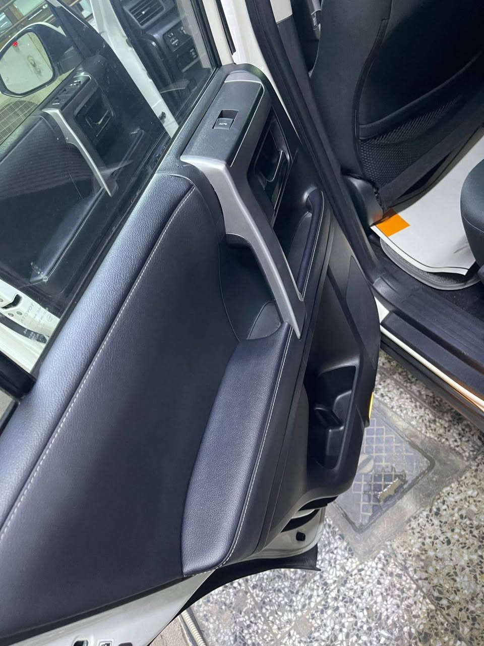 رمضان كريم
تحيه طيبه السلام عليكم ورحمة 

تويوتا فور جنر 2023 

بدون حادث تقارير غرق 

شرط شرط كله مكفول مكينة عقل من جوه مادخل سياره 

فول عده فتحه 

عداد 55 الف كليو

مكينة 6 سلندر 4000

مقاعد كهرباء 

تحكم ستيرن 

حساس خلفي أمامي 

بصمه تشغيل 

بصمه ابواب 

تبريد أمامي خلفي 

7 راكب 

ويل كب 

نقطه عمياء 

قيادة ذاتي 

مانع انزلاق 

فور ويل 

فول عده فتحه جلد 

رقم بغداد دولي باسمي تحويل مباشرة سنويه هزه جديد 

السعر 28 ونص يعني 285 ورقه وبيها مجال 

إي استفسار 

*********** 

مكان بغداد البياع
