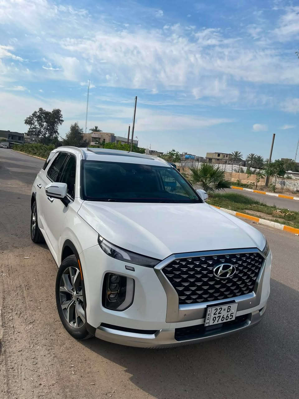 السلام عليكم ..

بلاسايد موديل ٢٠٢٢  وارد امريكي 
‏Hyundai Palisade limited 2022 

حجم المكينه 3800 ماشية 40 الف ميل..
الضرر موضح بالصور بدون دواخل 
فقط جاملغ وباب مبدلات والقطع المبدلة بدون صبغ  .. 

شواصي ولغود وگير ومكينة كفالة وشرط الفحص*
السيارة جديدة وين متحب تفحص افحص..

المواصفات:

1- فتحة سلايد
2- كشنات جلد تدفئة امامي وخلفي
3 - ثلاث قطع تبريد 
4- تشغيل عن بعد
5- رادار امامي
6- حساسات امامي وخلفي
7- نقاط عمياء
8-جنطة كهرباء
9- سبعة راكب
10- اشاير مري ومري قلاب
11- بصمات عدد 2
12- داش كام 4K امامي وخلفي 
13- منافذ USB بالكشنات والخلفية وبمقصورة ال7 راكب ..
14- خمس وضعيات قيادة بالاضافة الى نظام الفور ويل..
15- نظام الاطفاء الذاتي للمحرك عند الوقوف لترشيد استهلاك الوقود.
16- بردات خلفية ..

وبعد هواي مواصفات ..
السيارة جديدة واستخدام شخصي 
رقم اربيل بأسمي ..

السعر 243 ورقة وبيها مجال بسيط
 مكان السيارة بغداد  

***********
***********
