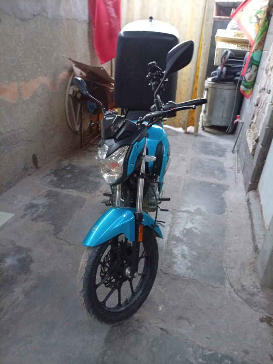 سلام عليكم دراجه ار كي دراجه جديده ماشيه 27الف دراجه رقم ربيل تحويل ثاني يوم مكان بغداد حي اور السعر 2300وبيه مجال رقم الهاتف ***********
