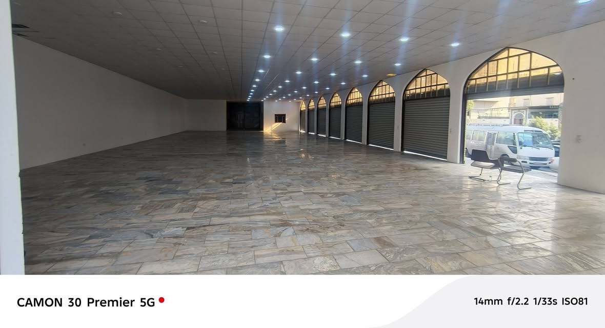 📢 فرصة استثمارية مميزة للإيجار – باب المعظم
تُعرض للإيجار قاعة تجارية بمساحة (850 متر مربع) في موقع حيوي ومهم في باب المعظم – بغداد على شارع الجمهوري مباشرة ، مناسبة لمختلف الأنشطة التجارية والاستثمارية.
✅ مميزات الموقع:
موقع حيوي قريب من الحركة التجارية
مساحة واسعة (850 م²)
وجود ساحتين وقوف مسقفات
ساحة خاصة للسيارات الكبيرة (تريلات) للتفريغ والتحميل
سهولة الوصول وحركة مستمرة للزبائن
💡 تصلح لـ:
هايبر ماركت 🛒
مقر شركة 🏢
مركز سجاد أو موكيت 🪞
مخزن تجاري كبير 📦
معرض مواد غذائية أو كهربائيات
مركز توزيع (Distribution Center)
مشروع تجاري كبير أو استثماري
📍 الموقع: باب المعظم – بغداد
📞 للاستفسار والتواصل:
***********
***********
