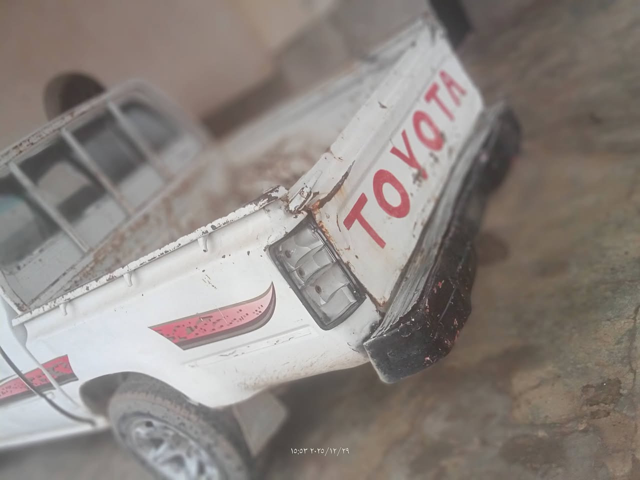 السلام عليكم بكم للبيع موديل 2000 الهاتف ***********
