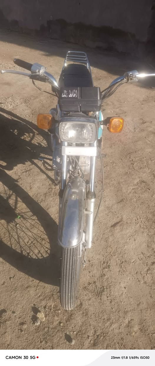 للبيع اوراق اصولي مكان سوق الشيوخ س 650 وبيها مجاال قليل (***********)
