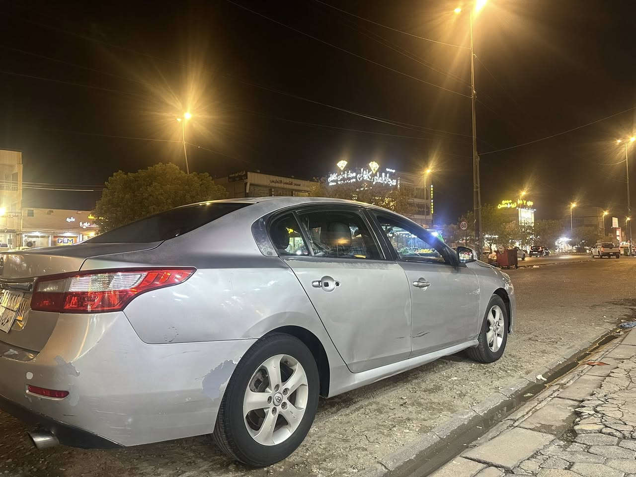 رينو سافران موديل 2013 كير ومكينه بحاله جيده بيها رشات السياره عنوانها النجف حي الجامعه *********** السعر 70 وبيها مجال
